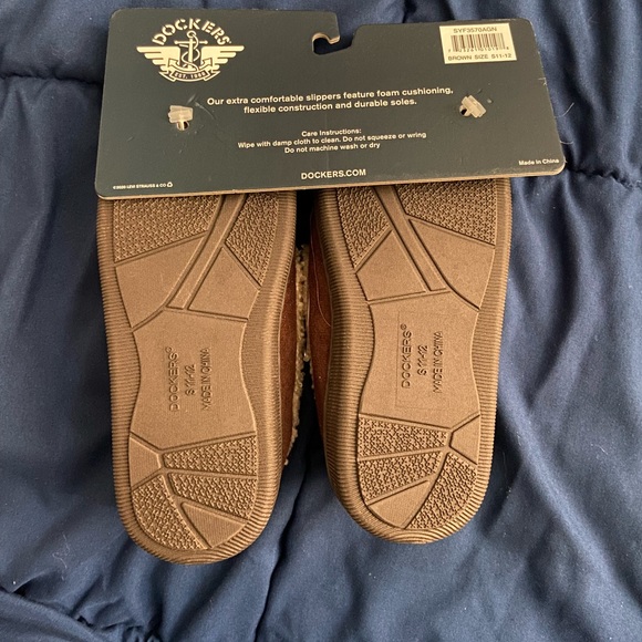 Dockers - Picture 2 of 3